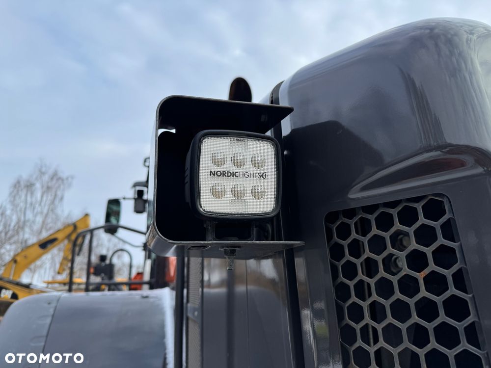 Hitachi ZW310-6 / 966M / L150 - 22