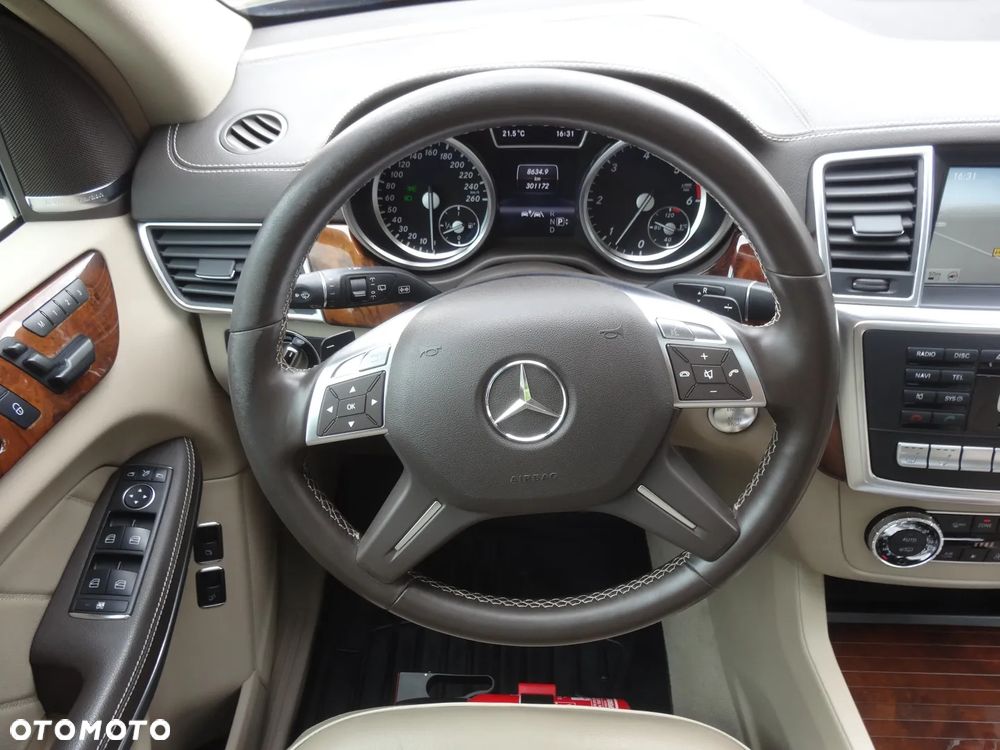 Mercedes-Benz GL - 28
