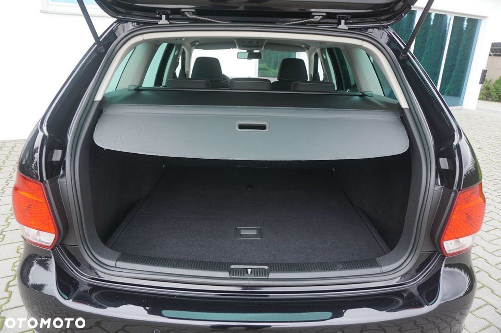 Volkswagen Golf 1.6 TDI DPF MATCH - 27