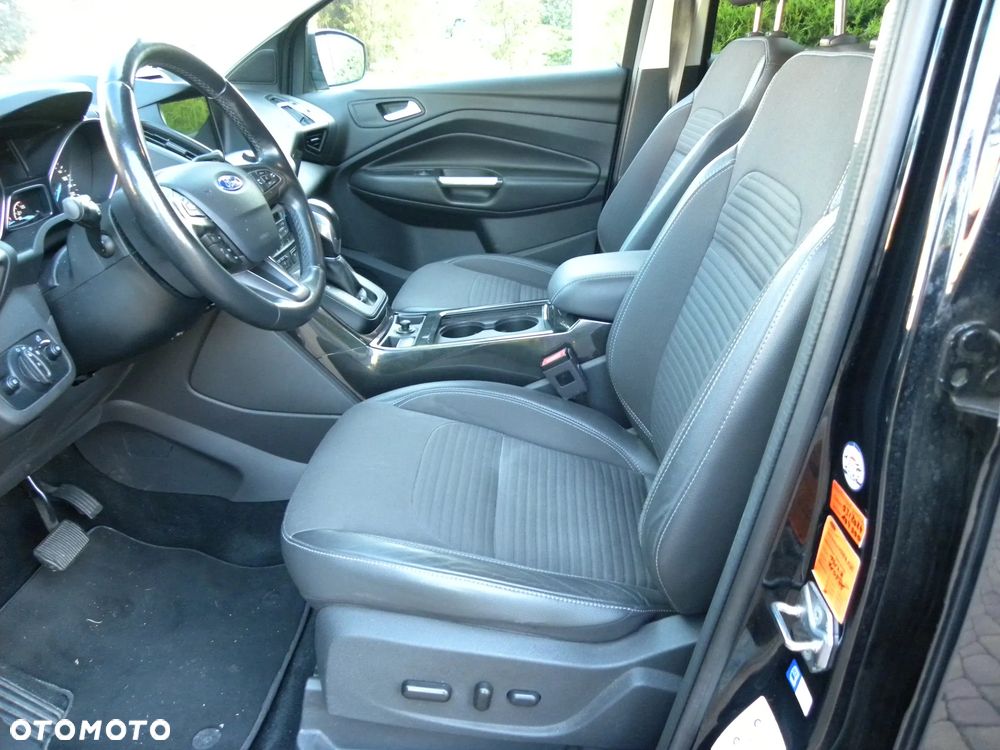 Ford Kuga 2.0 TDCi AWD Titanium - 29