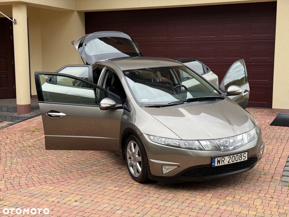 Honda Civic 1.8 Executive - 21