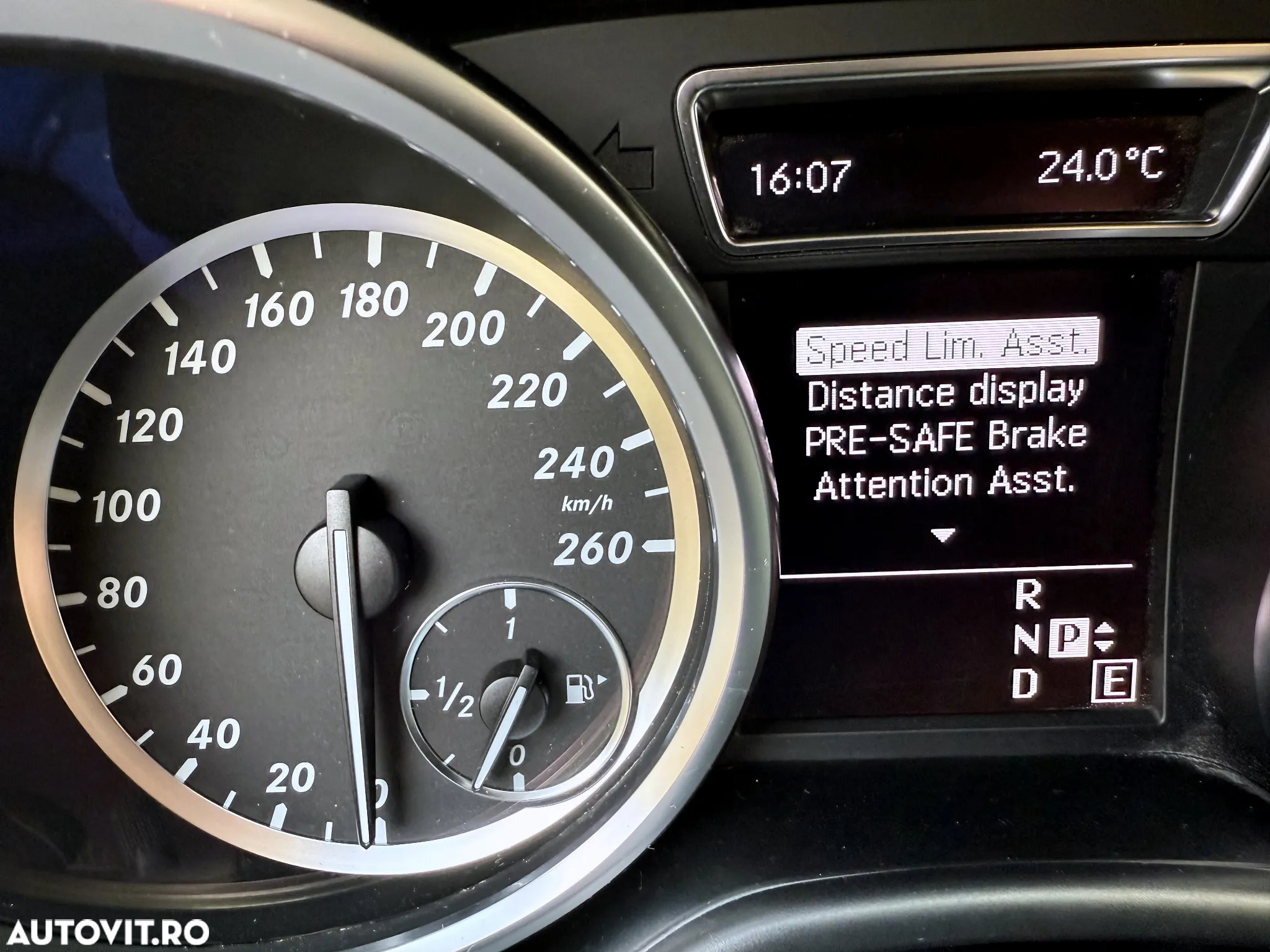 Mercedes-Benz ML 250 BlueTEC 4MATIC 7G-TRONIC - 24