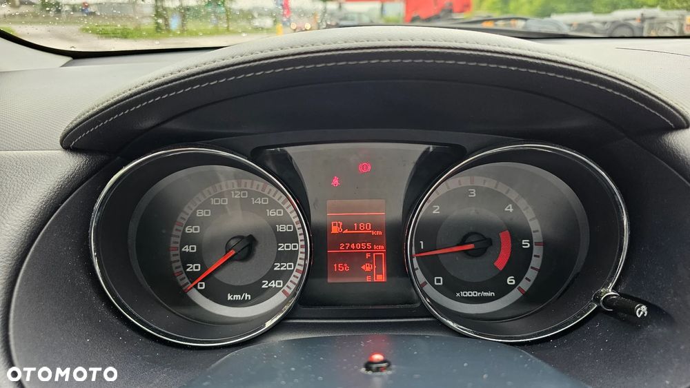 Mitsubishi Outlander 2.0 DID Instyle NAVI - 17
