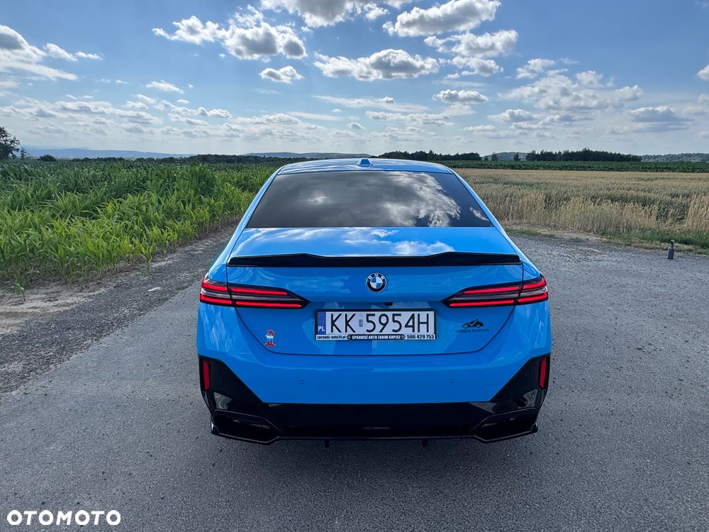 BMW Seria 5 520d xDrive mHEV - 6