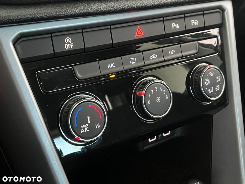 Volkswagen T-Roc 1.5 TSI Life DSG - 26