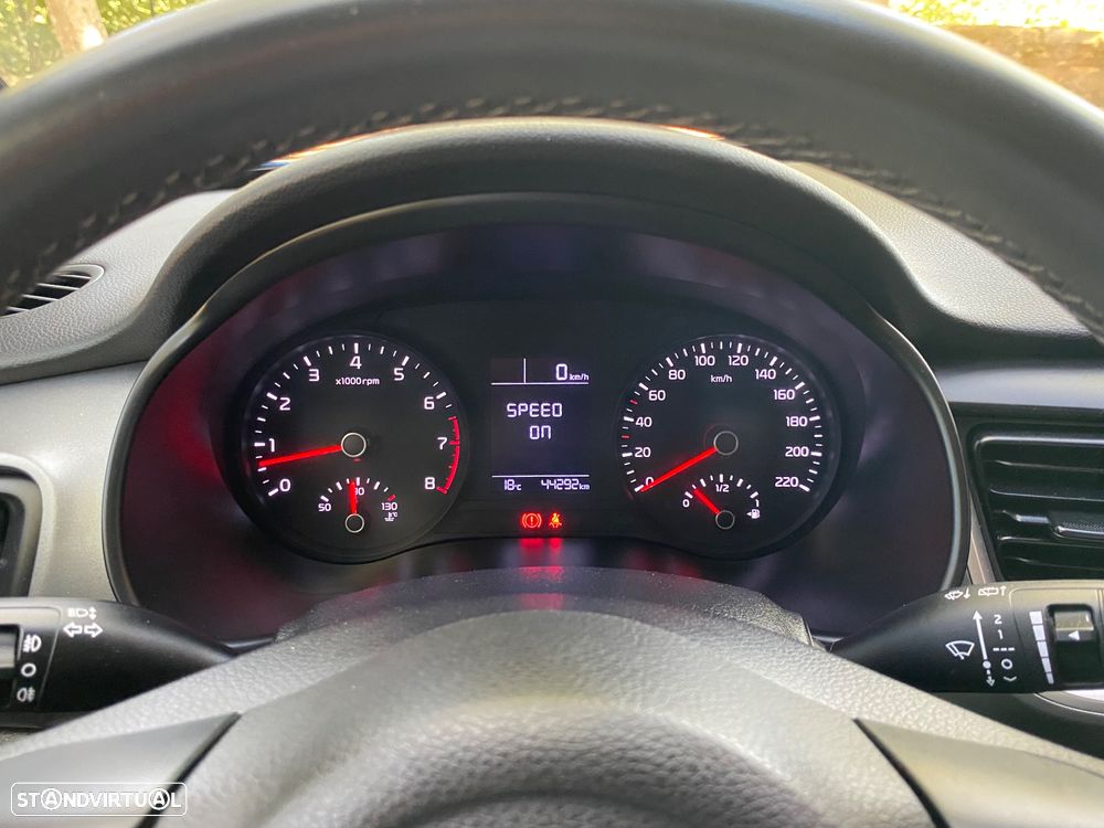 Kia Stonic 1.2 Dynamic - 18