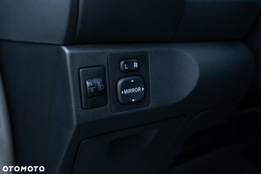 Toyota Yaris - 17