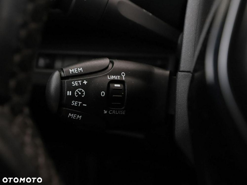 Peugeot 3008 1.2 PureTech Allure Pack S&S - 34