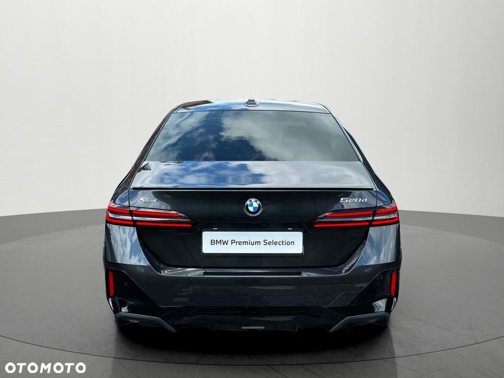BMW Seria 5 520d xDrive mHEV M Sport - 8