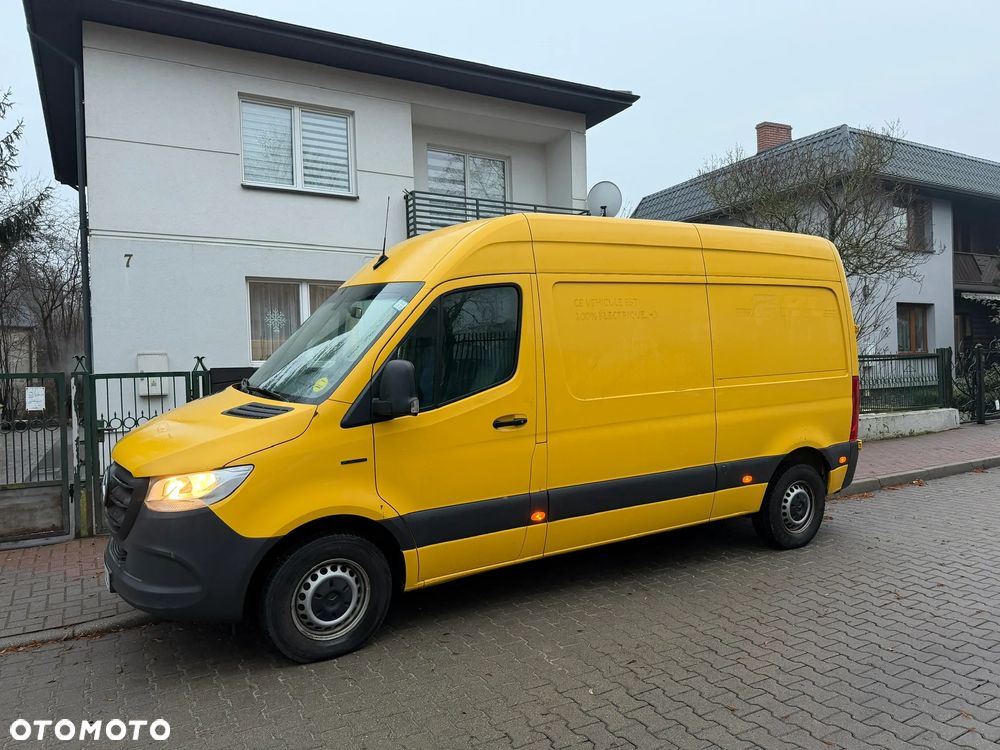 Mercedes-Benz Sprinter - 4