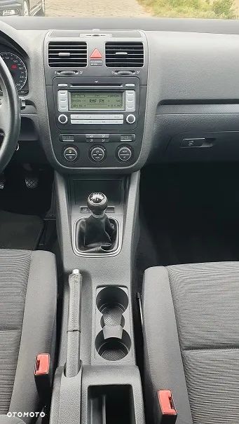 Volkswagen Golf 1.6 Comfortline - 12