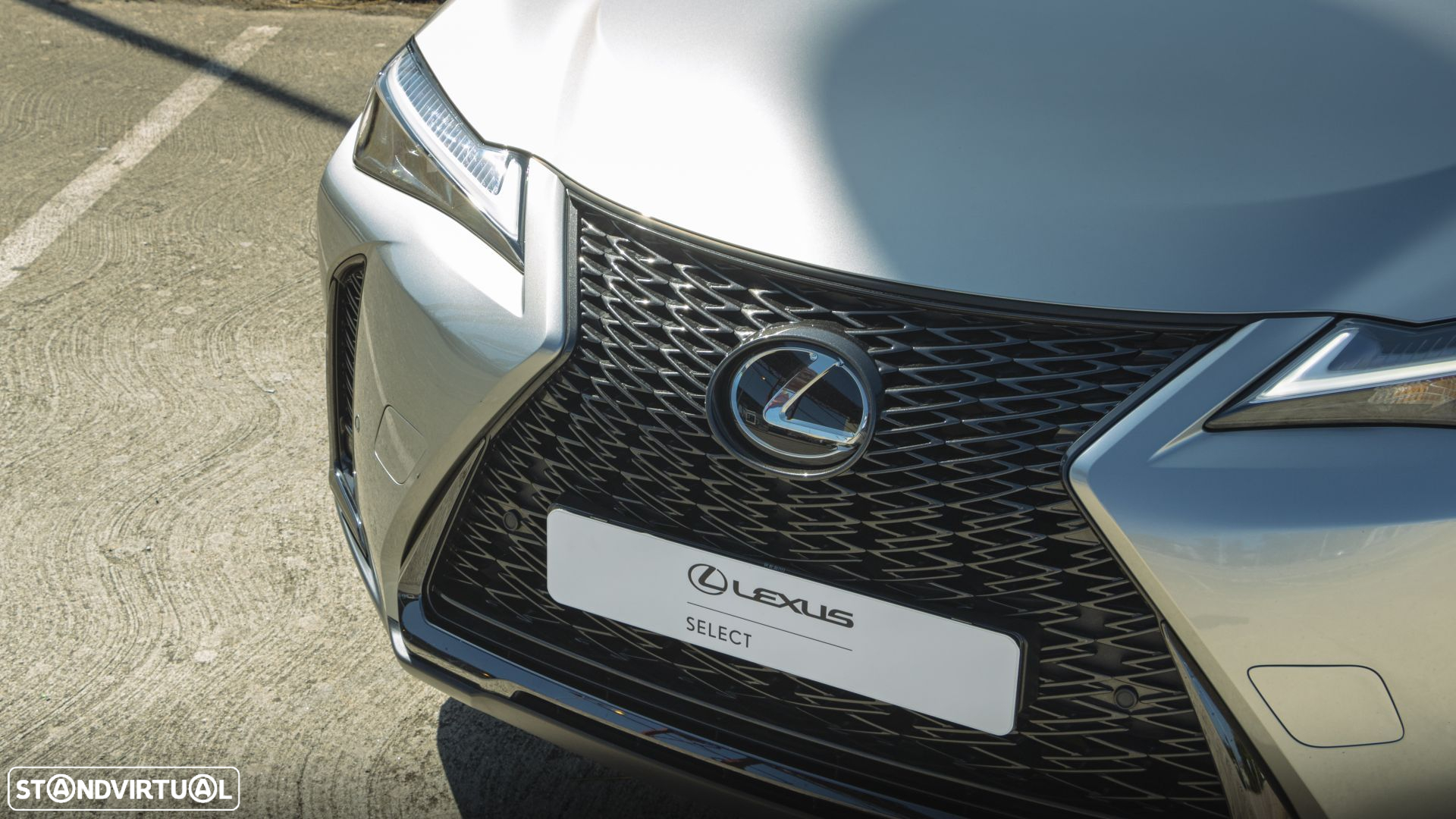 Lexus UX 250h Sport (Ecrã 12.3) - 24