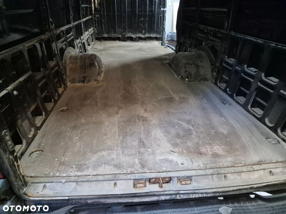 ZABUDOWA PODŁOGA PAKI L3 MAXI BLIŹNIAK IVECO DAILY III  IV  99-13r. - 2