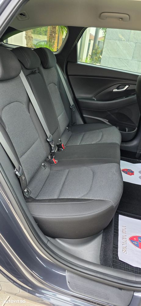 Hyundai i30 1.6 CRDI DCT Trend - 28