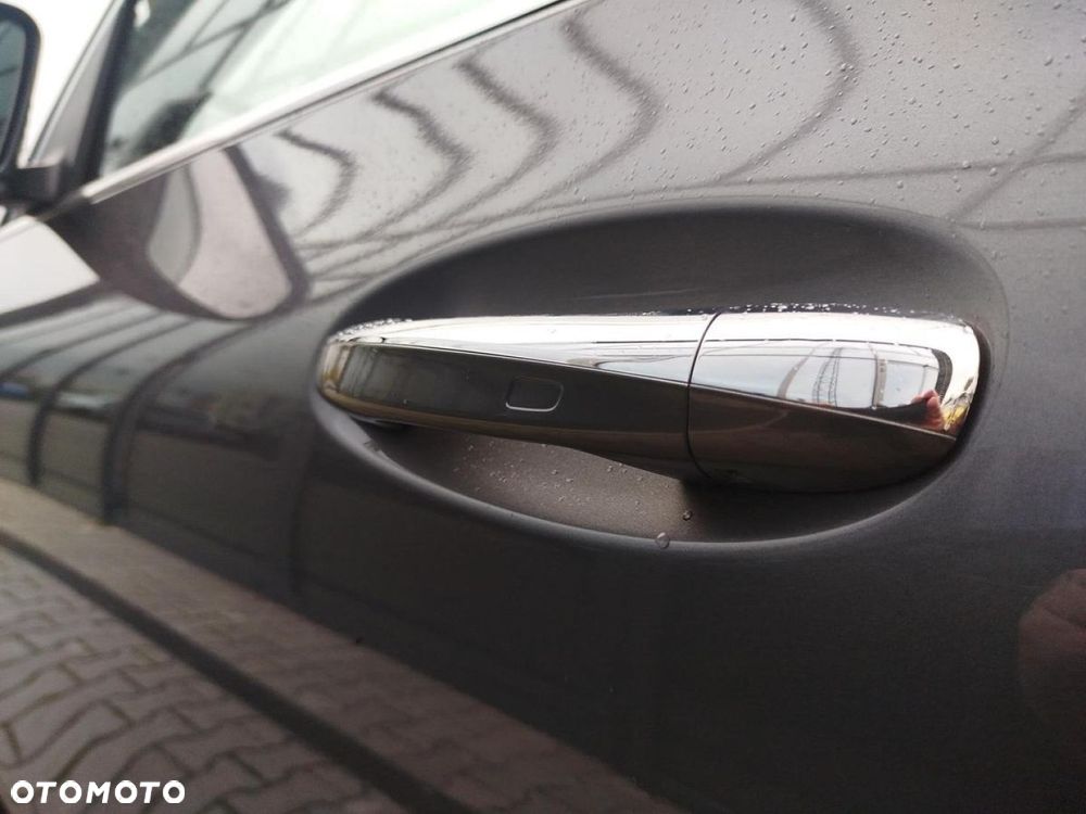 Mercedes-Benz GLA - 23