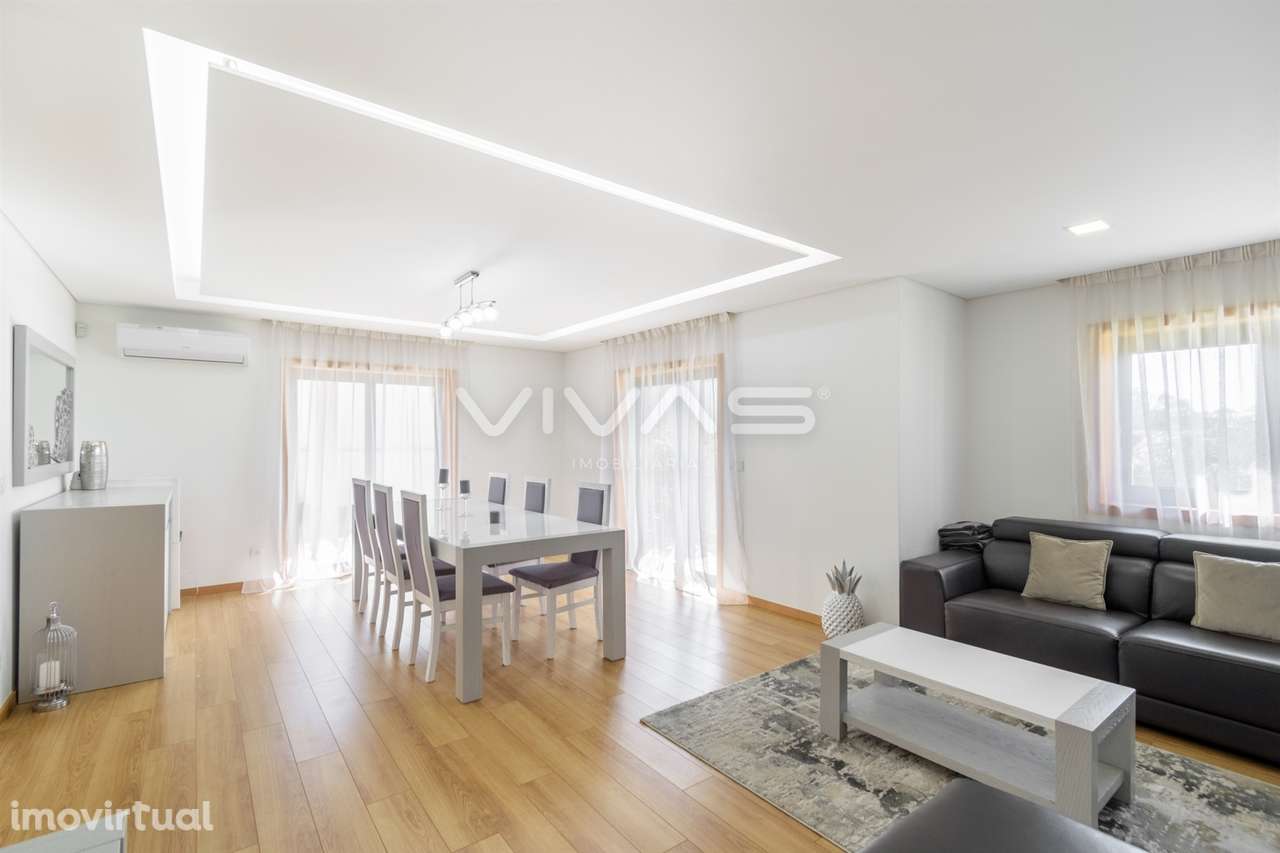 Moradia Geminada T4 com piscina, em Vila Verde - Grande imagem: 5/31