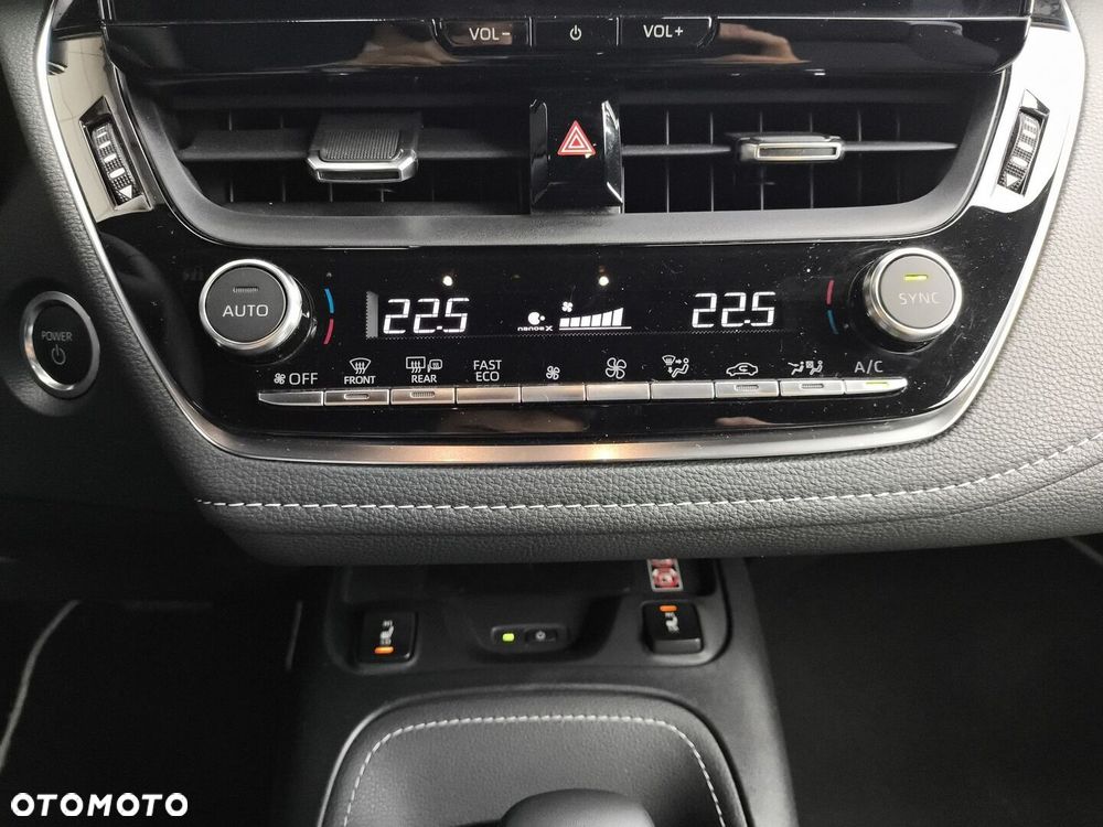 Toyota Corolla 1.8 Hybrid Style - 23