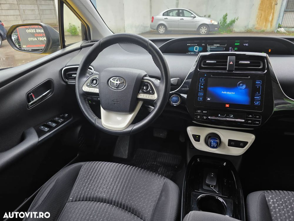Toyota Prius 1.8 Dual VVT-i Luna - 17