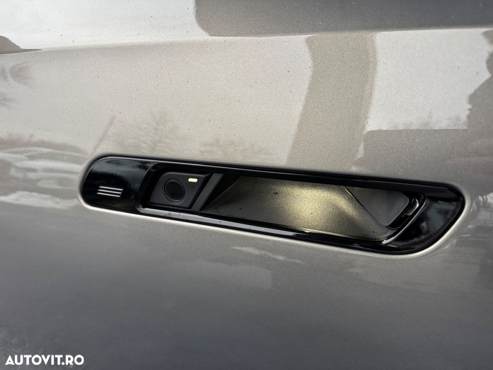 BMW M7 M760e xDrive AT PHEV - 14