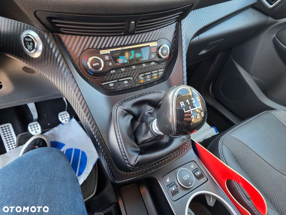 Ford Kuga - 17