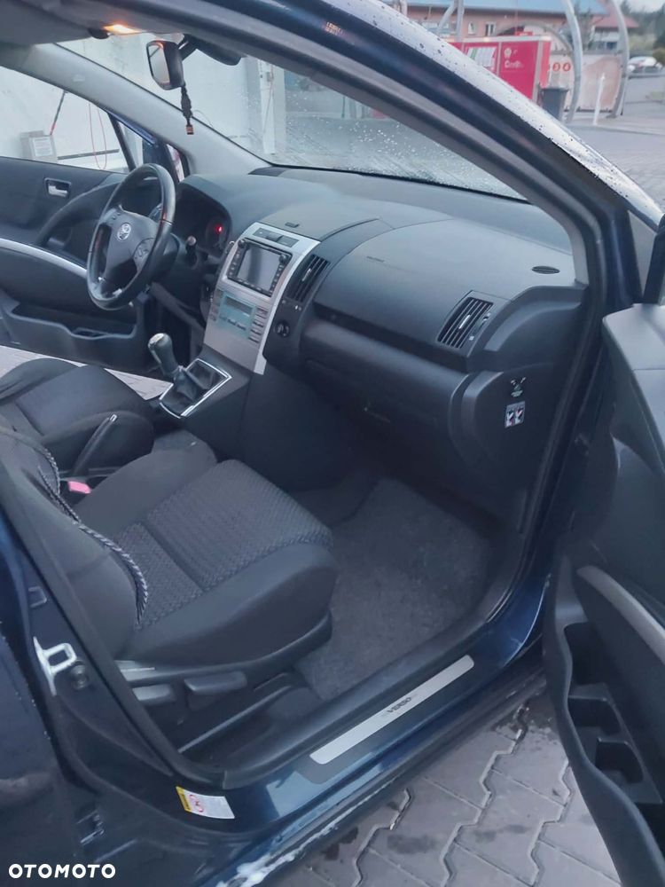 Toyota Verso - 8
