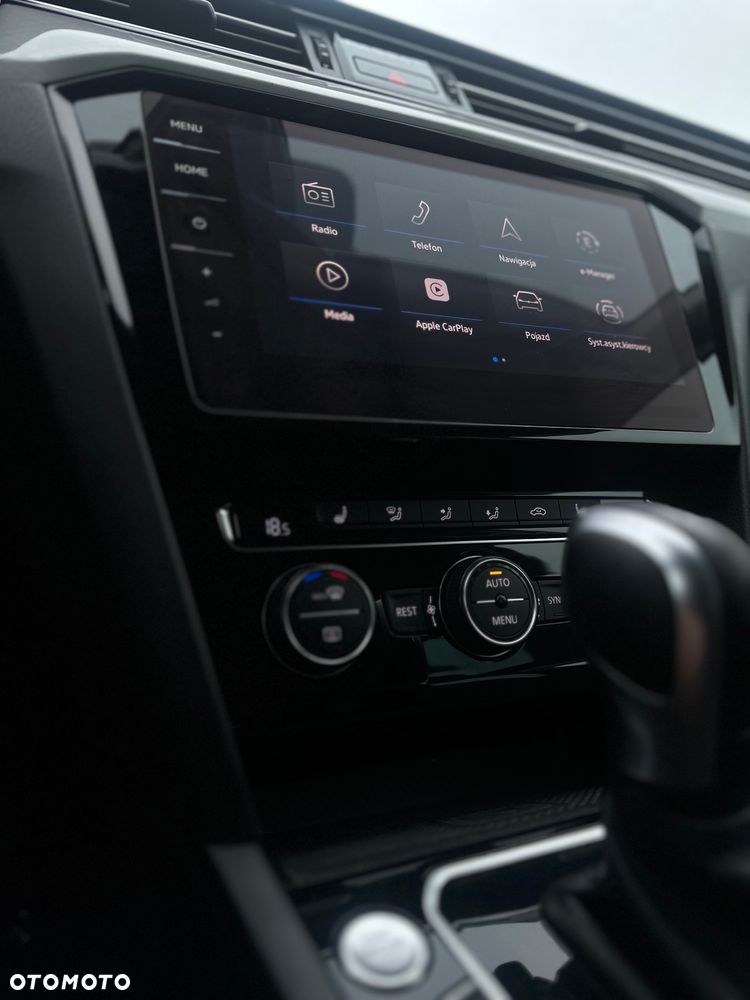 Volkswagen Passat 1.4 TSI DSG BlueMotion Technology Exclusive - 30