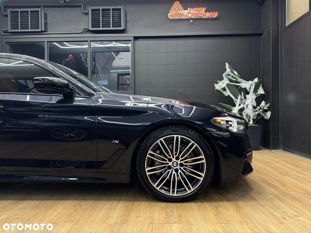 BMW Seria 5 540i xDrive Sport - 3
