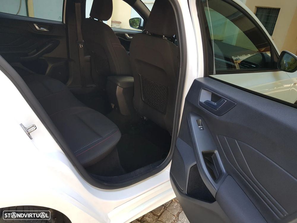 Ford Focus SW 1.5 TDCi EcoBlue ST-Line X - 41