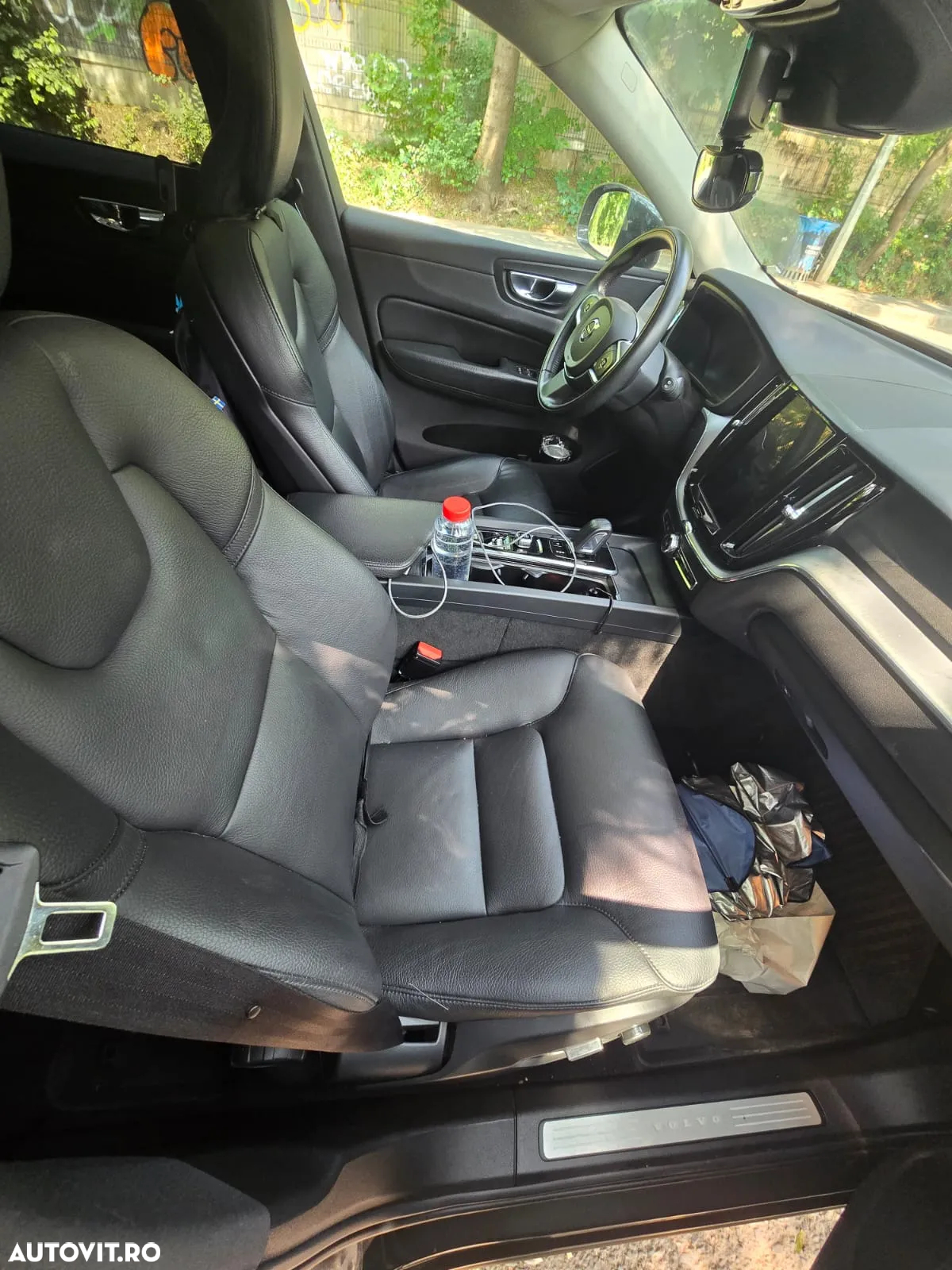 Volvo XC 60 T8 Twin Engine AWD Momentum Pro - 6