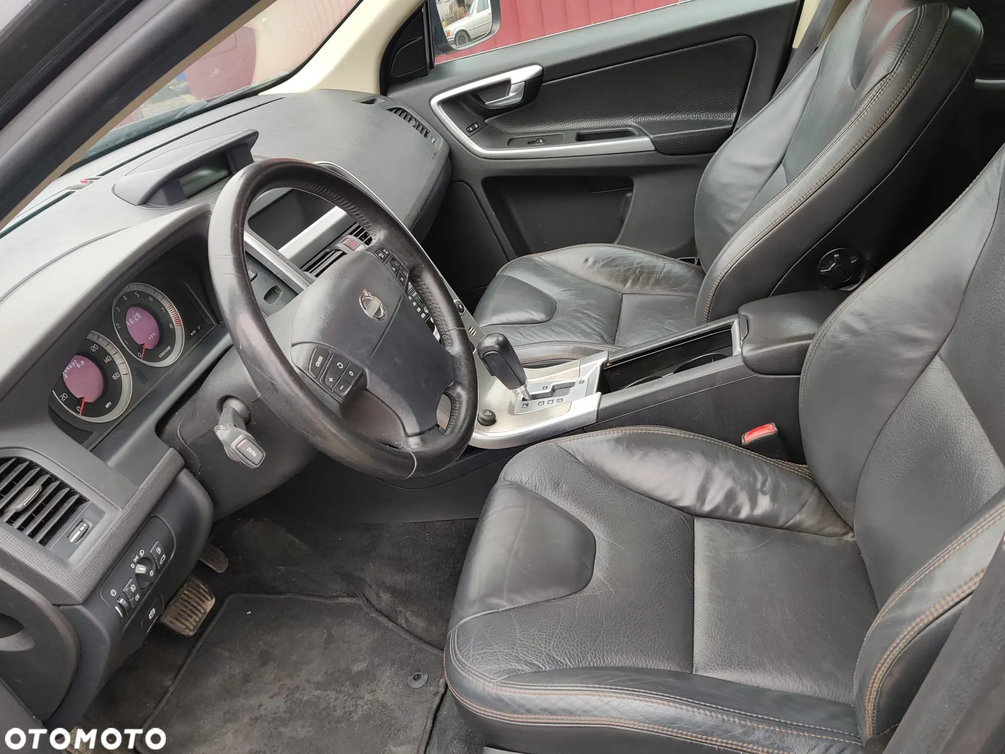 Volvo XC 60 T6 AWD Momentum - 10