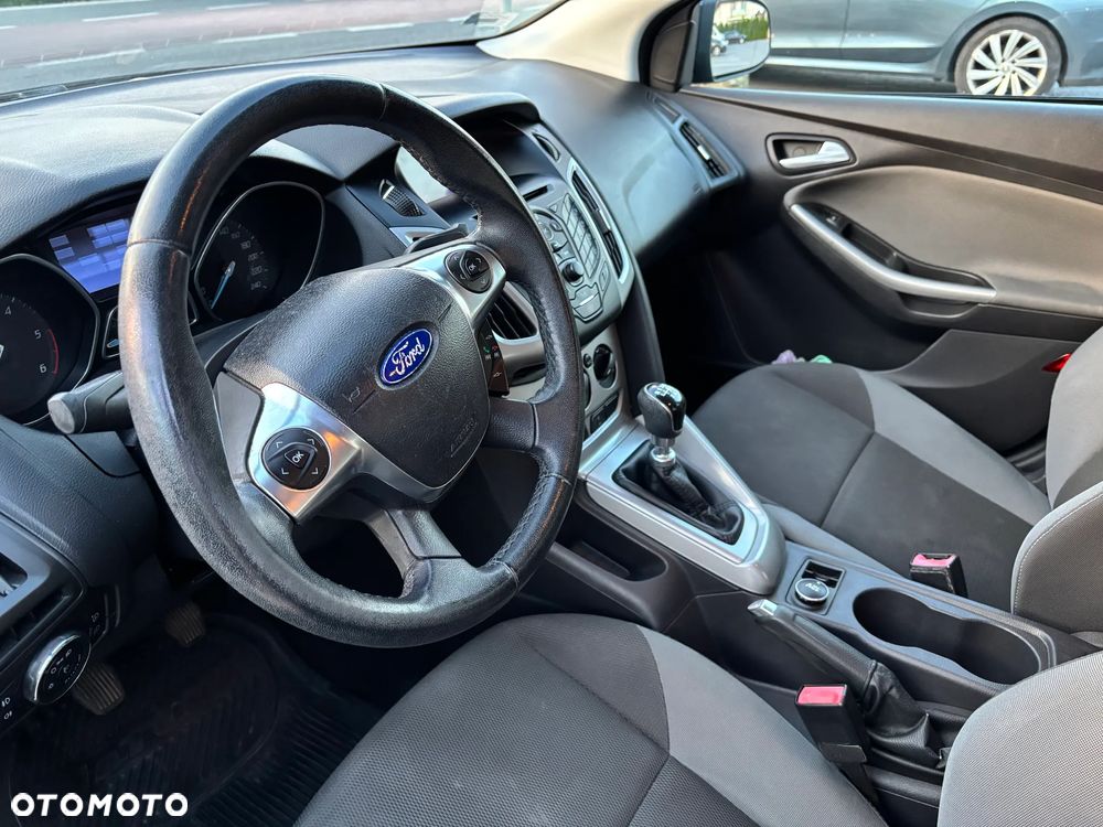Ford Focus - 13