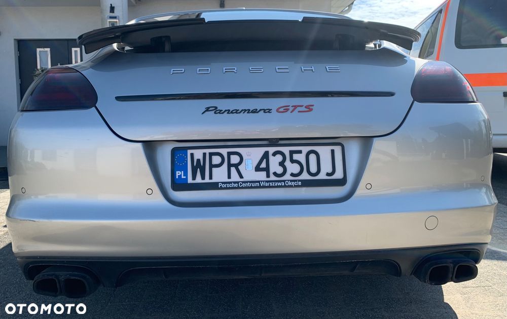Porsche Panamera - 4