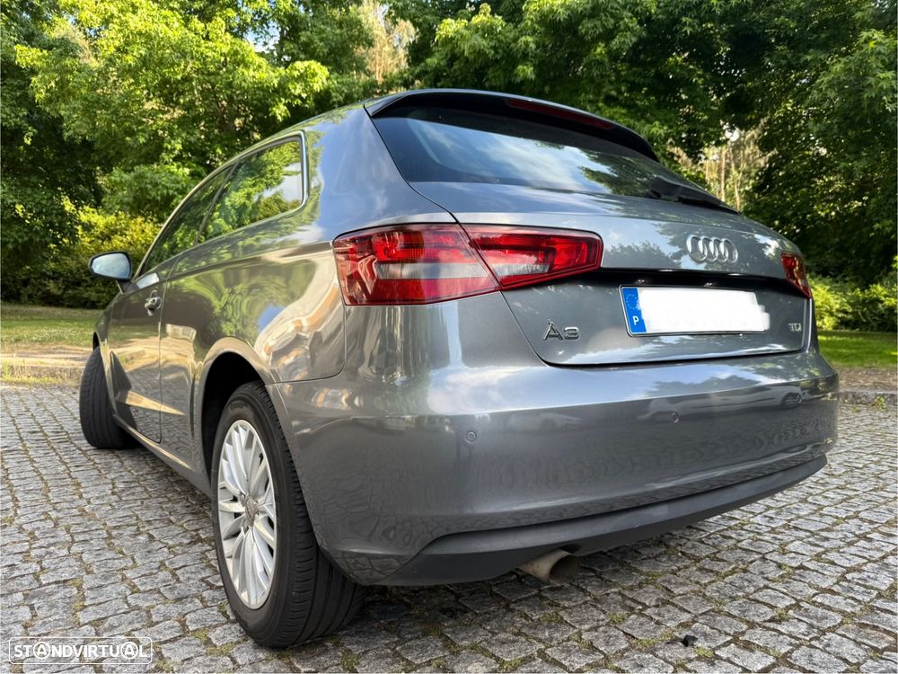 Audi A3 1.6 TDI Sport - 4