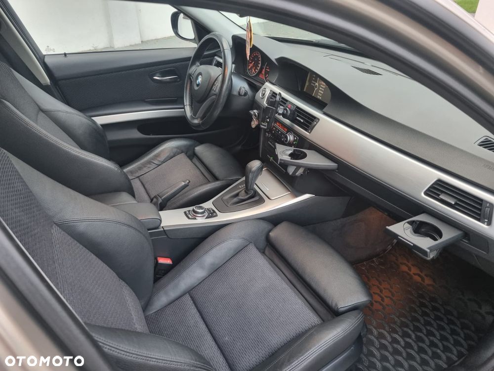 BMW Seria 3 320d DPF Edition Lifestyle - 19