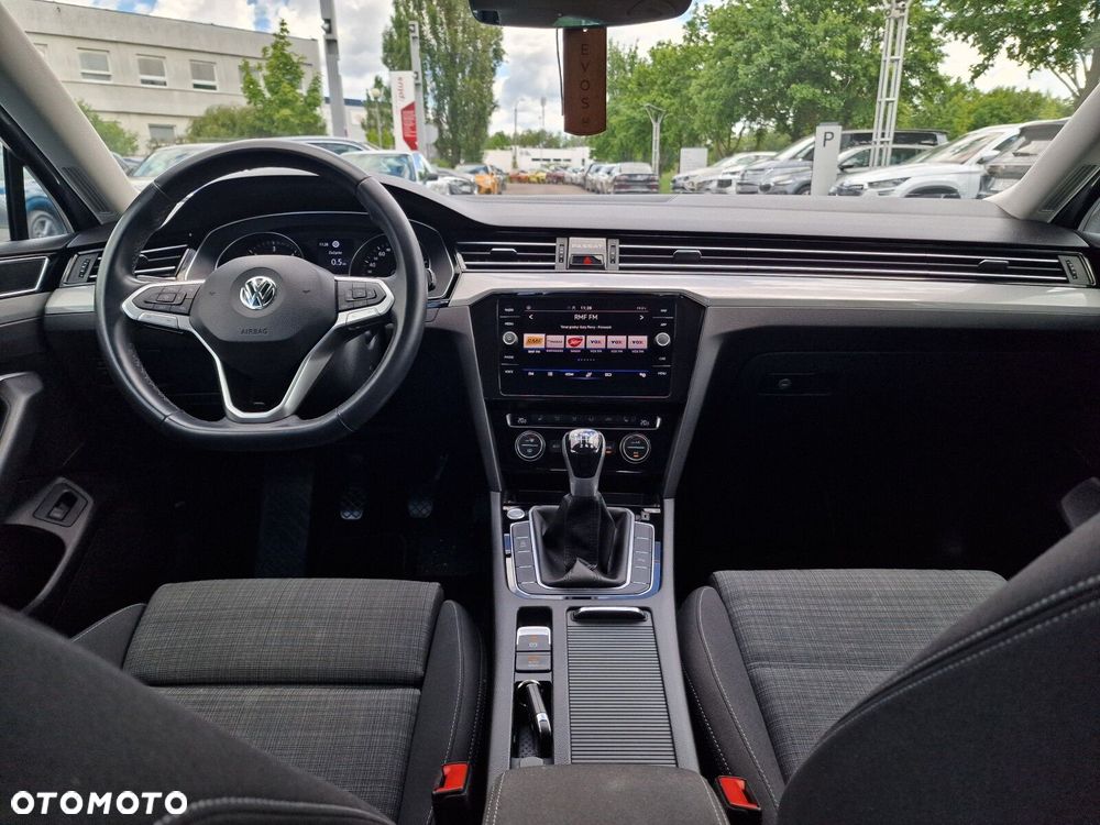 Volkswagen Passat 2.0 TDI EVO Business - 19