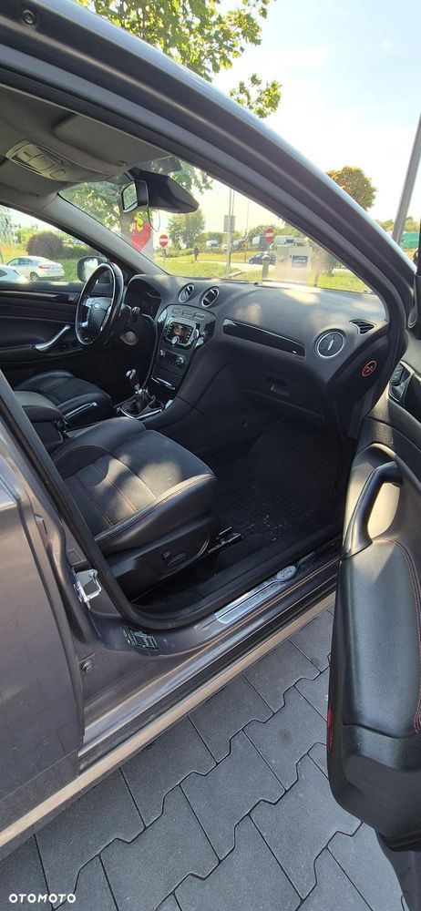 Ford Mondeo 2.0 T Titanium - 17