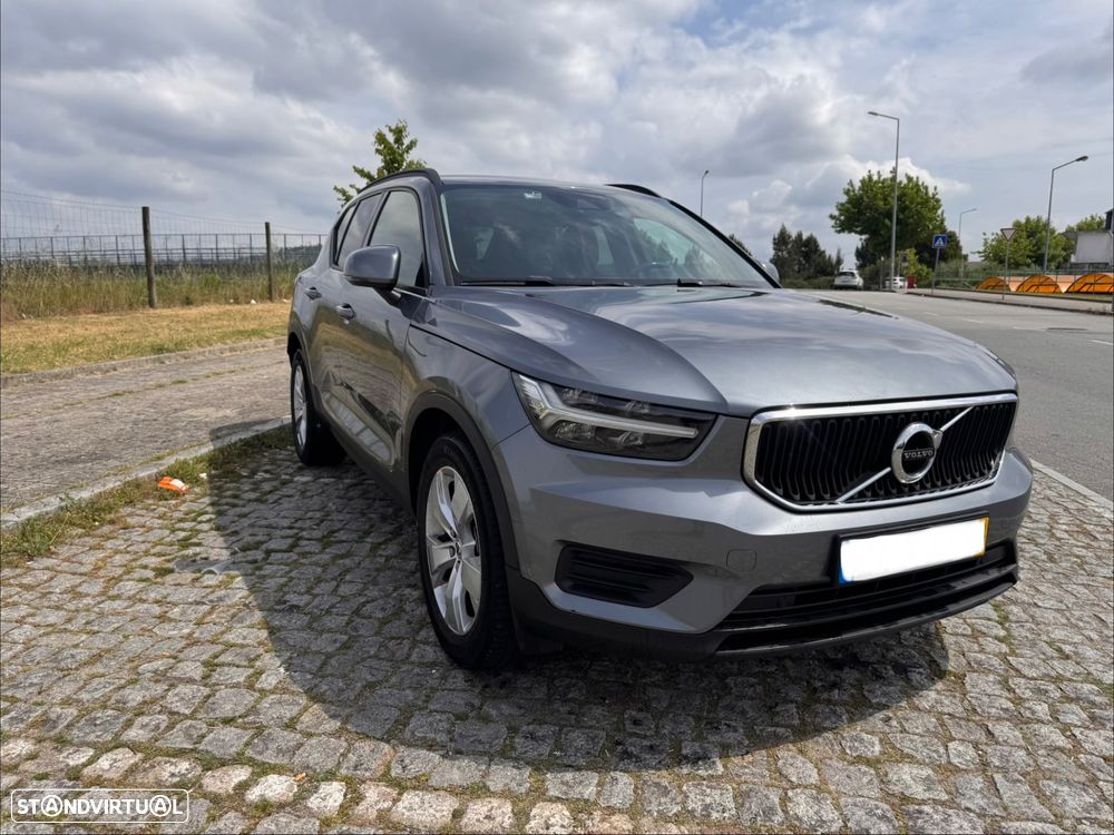 Volvo XC 40 2.0 D3 Momentum Geartronic - 3