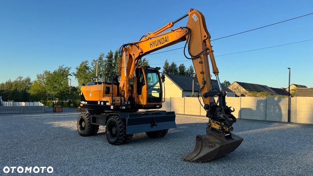 Hyundai Robex 140 - 19