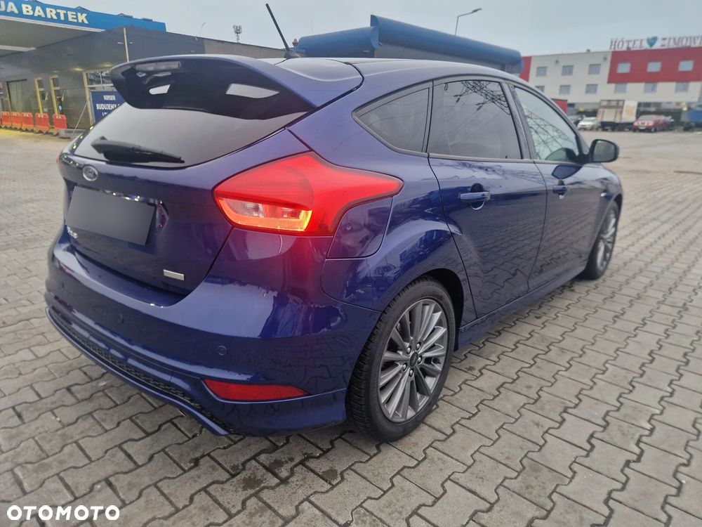 Ford Focus 1.5 EcoBoost ST-Line - 5