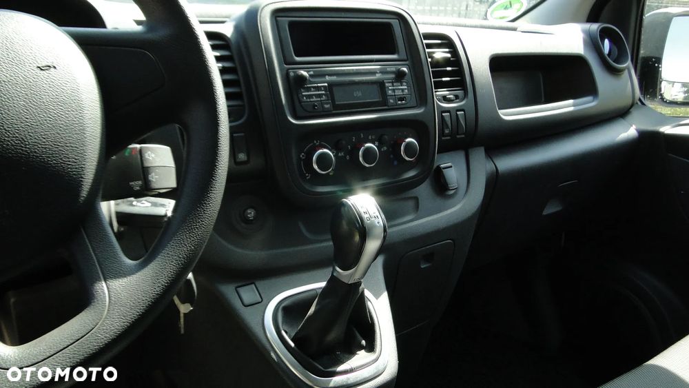 Renault Trafic - 16