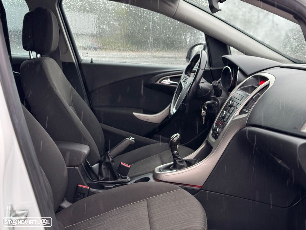 Opel Astra 1.3 CDTi Executive - 13