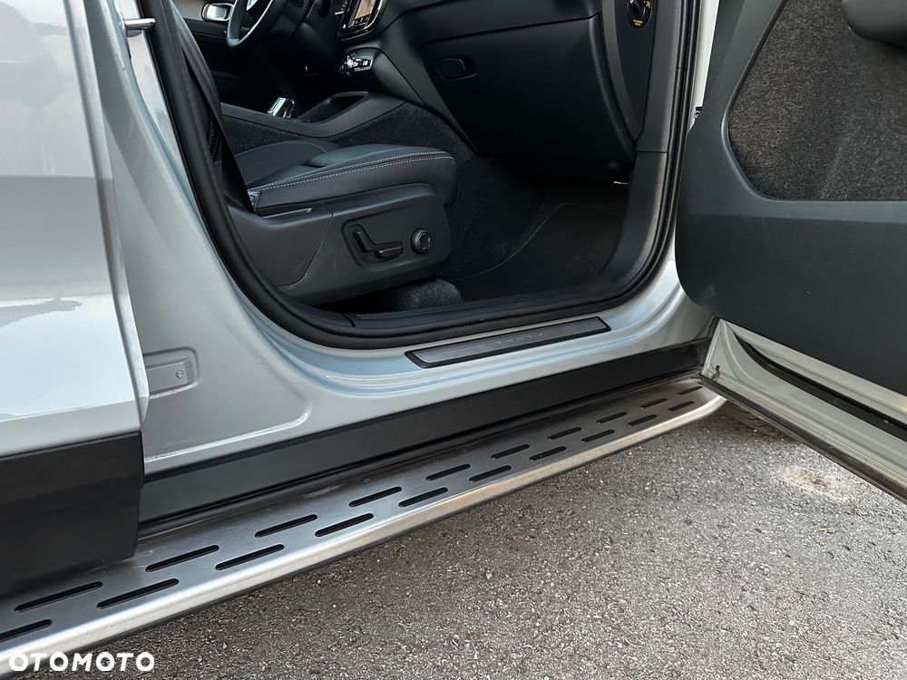 Volvo XC 40 T2 Plus Bright - 22