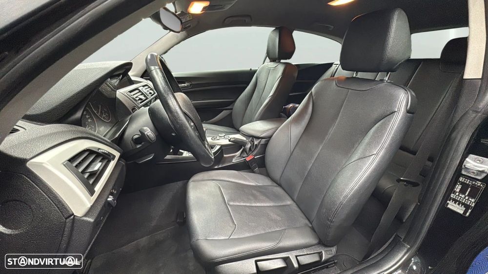 BMW 118 d Line Urban - 13