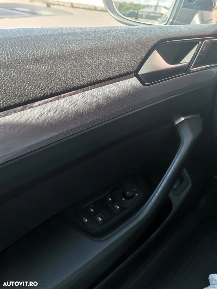 Volkswagen Passat 2.0 TDI DSG Trendline - 14
