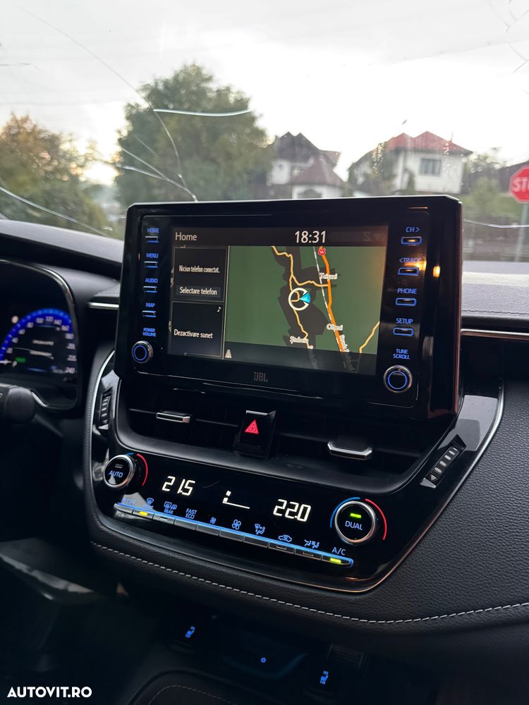 Toyota Corolla 2.0 HSD Exclusive Plus GR Sport Bi-Tone - 27