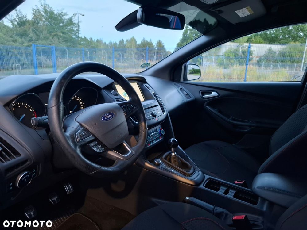 Ford Focus 1.5 EcoBoost STart-Stopp-System ST-LINE - 11