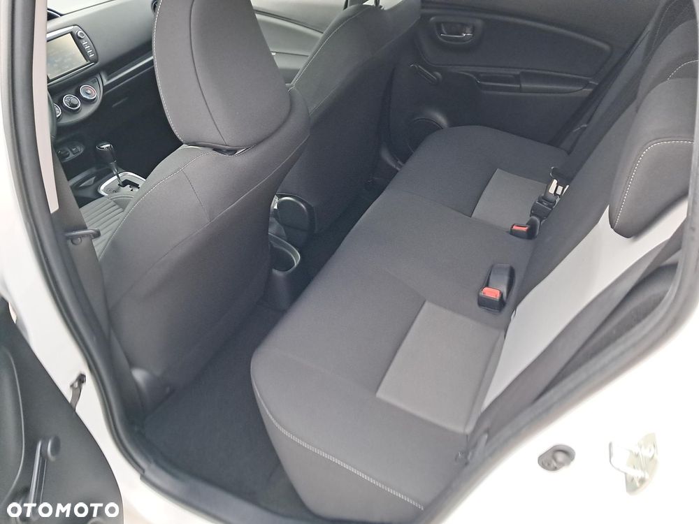 Toyota Yaris 1.5 Premium CVT - 10