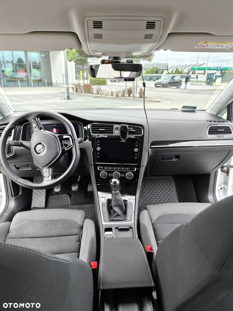 Volkswagen Golf Variant - 8