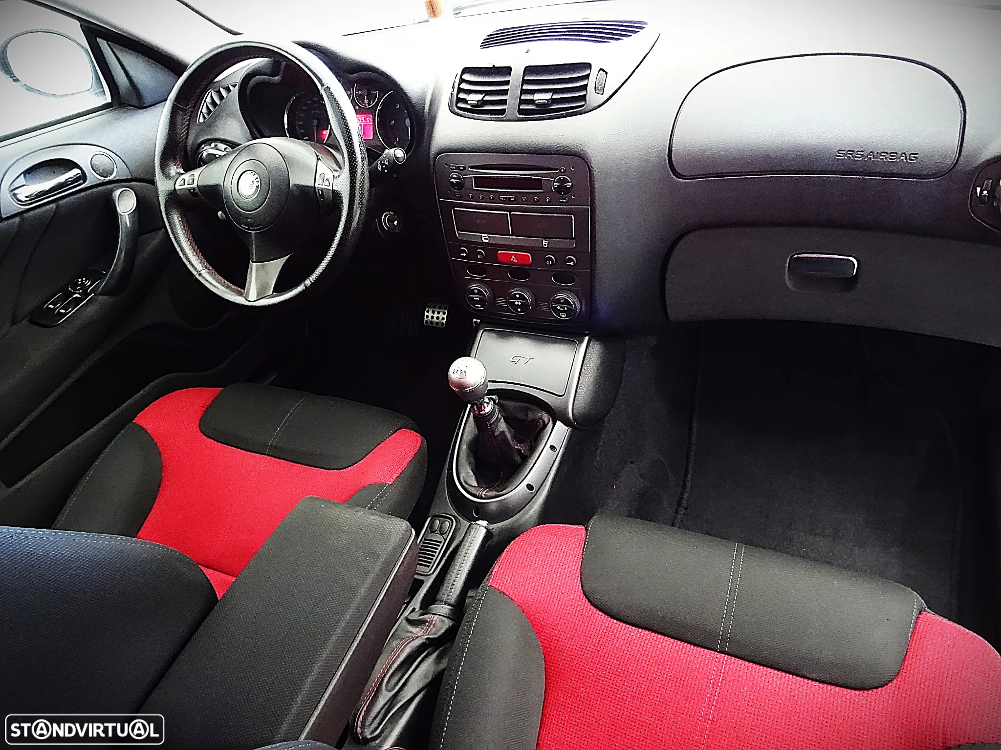 Alfa Romeo GT 1.9 JTD M-JET Q2 - 12