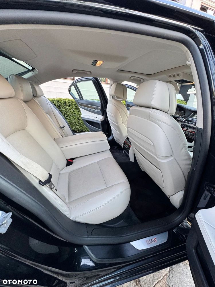 BMW Seria 7 730Ld BluePerformance Edition Exclusive - 11